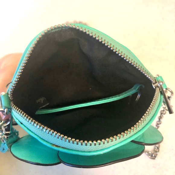 Flower Crossbody/ Wristlet - Picture 5 of 5